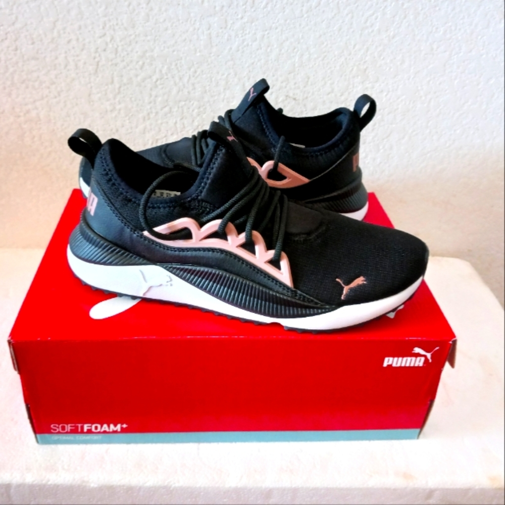 Puma - Picture 1 of 4